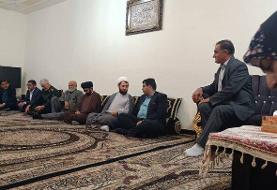 اجرای طرح علمداران حماسه در کهگیلویه/ دیدار با جانبازان