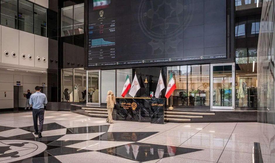 افت ۳۱ هزار واحدی شاخص بورس در پایان معاملات دوشنبه