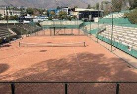 زمین تنیسهای باشگاه انقلاب تعطیل شدند!