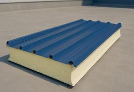 ساندویچ پانل: یک راهحل نوین برای پوشش سقف و دیوار در پروژههای ساختمانی و صنعتی