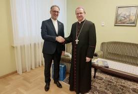 دیدار سفیر ایران با اسقف اعظم لهستان