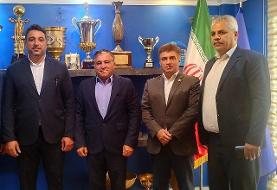 عکس| همه کاره استقلال در کنار قهرمان المپیک/ آبی ها در پیست دوومیدانی؟!