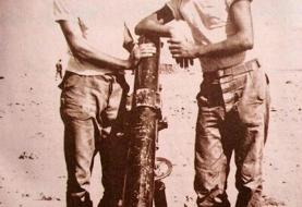 تصویری کمتر دیده شده از ۱۸ سالگی خسرو شکیبایی پای خمپاره‌انداز + عکس