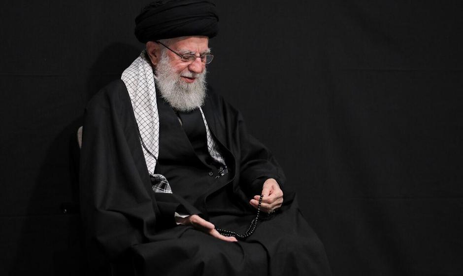 واکنش کاربران به حضور رهبر انقلاب در مراسم عزاداری ایام شهادت حضرت فاطمة