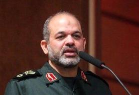 سردار وحیدی: مردم شهدا را اسوه خود قرار داده اند/ این، جامعه ما را با نشاط و مستحکم کرده‌ است