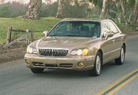 خودروی لوکس هیوندای که کسی آن را نمی‌شناسد