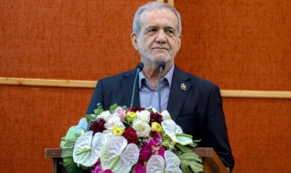 پزشکیان: از حمایت رهبری انقلاب سپاسگزارم/مسیر پیشرفت را با همراهی مردم ...