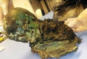 تنها مومیایی سبز جهان: ماده‌ای که بدن یک نوجوان را به سنگ تبدیل کرد!