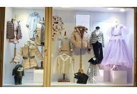 بازار کساد پوشاک در گرمای پاییز | گرما به دردسر جهانی برای فروشندگان پوشاک تبدیل شد