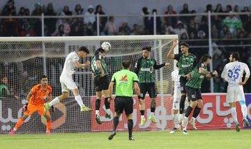 سومین ناکامی متوالی استقلال؛ آبی‌ها از صدر دور شدند