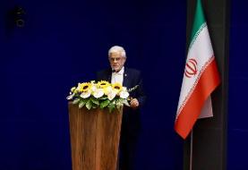 عارف: نادیده گرفتن حقوق مردم نابخشودنی است