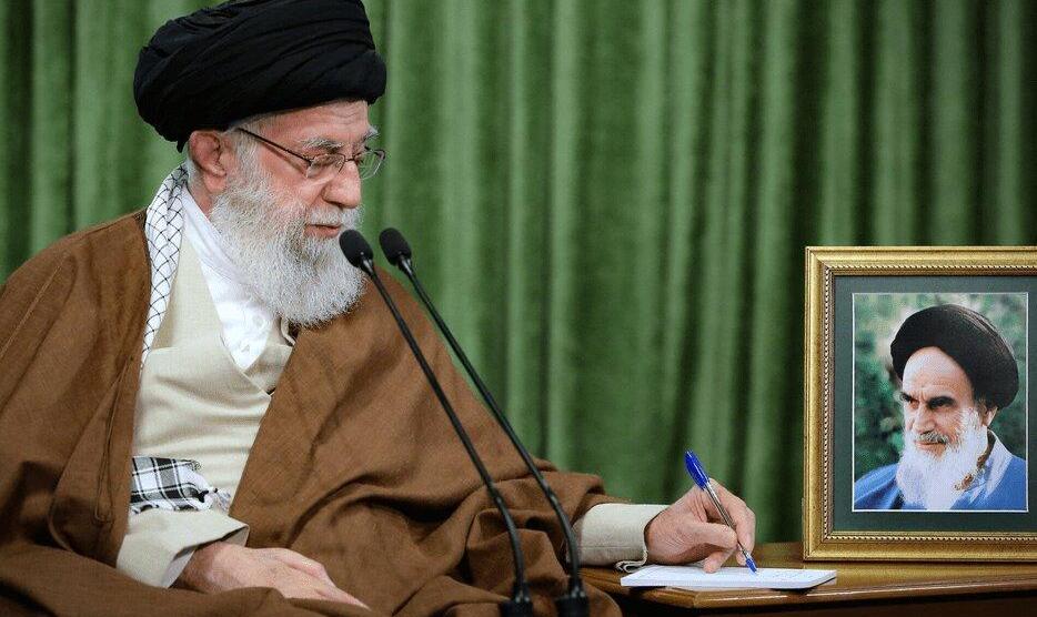 پیام رهبر انقلاب؛ تهاجم ارتش آمریکا مغلوب شجاعت و فداکاری جوانان ایران شد