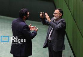 روز گوشی‌بازی در صحن مجلس/ عکاسی نمایندگان در جلسه علنی