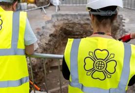 پیدا شدن ابزارهای سنگی ۶ هزار ساله از زیر ساختمان مجلس انگلیس | عکس