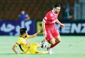 تصویر دردسرساز؛‌ کاپیتان پرسپولیس در آستانه محرومیت