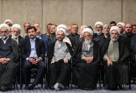 تصاویری از نوه‌های شهید آل هاشم در بیت رهبری/ مخبر هم‌نشین عراقچی شد/ پسر شهید قدیمی لباس پدرش ...
