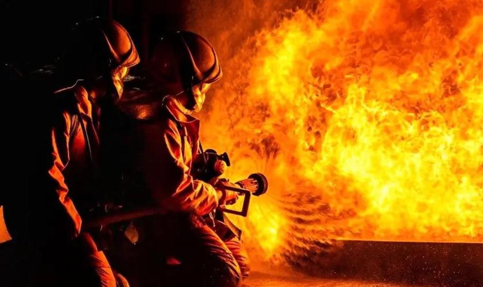 انفجار شهرک صنعتی محمودآباد قم با تلفات احتمالی