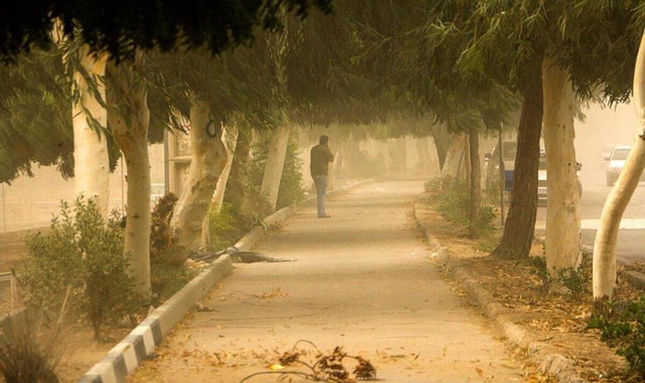 تداوم وزش باد شدید و خیزش گرد و خاک در تهران