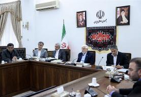 عارف: سازوکار بهره‌گیری از سرمایه‌های ایرانیان خارج از کشور تعبیه شود