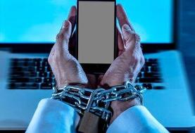 روزنامه اصولگرا: جریان ظاهرا مذهبی و انقلابی، با نفوذ در حلقه تصمیم‌گیری برای فضای مجازی، آن را ...