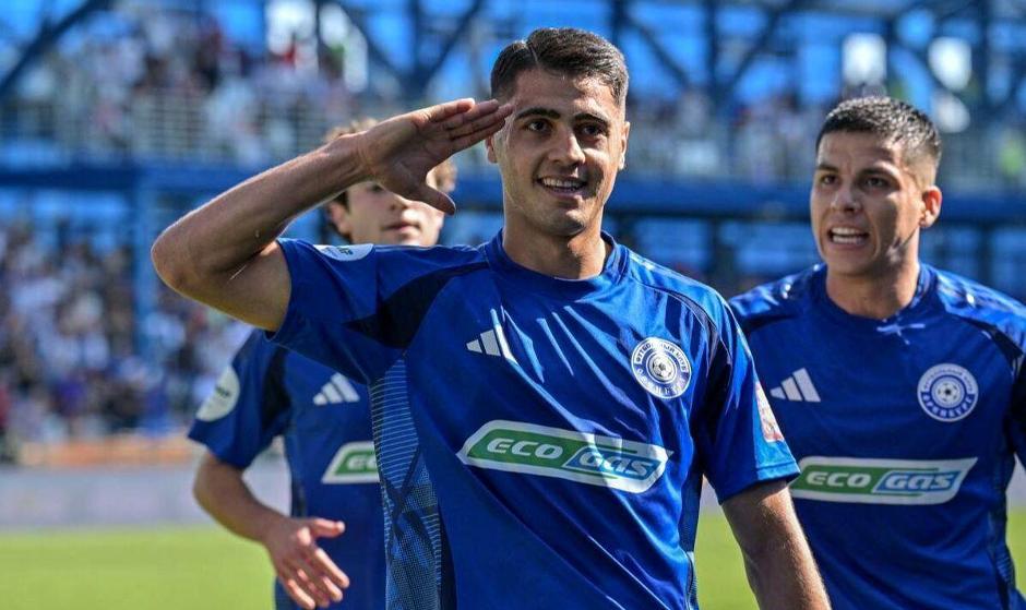 نسخه گزینه استقلال و پرسپولیس پیچیده شد
