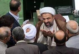 فحاشی به دیگران را در سالهای بعد از انقلاب، منافقین شروع کردند؛ سلطنت طلبها تشدید کردند ؛ ...