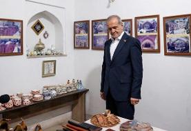 بازدید پزشکیان از مسجد کبود ایروان و اقامه نماز با نمازگزاران