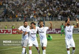 یک نیمه طوفانی در بازی استقلال و ذوب آهن اصفهان/ آبی ها باختند