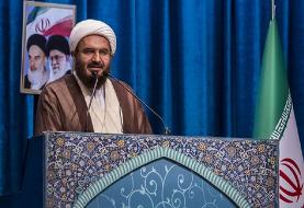 امام جمعه تهران: همه جریان‌ها عناصر بداخلاق و تفرقه‌افکن را منزوی کنند