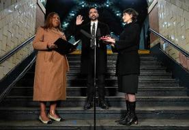 دست گذاشتن زهران ممدانی روی قرآن در مراسم تحلیفش + تصاویر