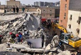 نجات یک کودک از انفجار اهواز