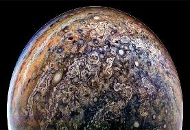 ابرهای فریبنده مشتری / زیر این زیبایی، آشوب جریان دارد