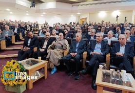 برگزاری نشست «بنیاد باران» با حضور سید محمد خاتمی/ رئیس دولت اصلاحات با پای باندپیچی شده آمد + عکس