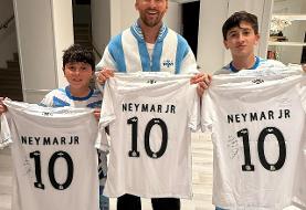 عکس | سورپرایز جذاب نیمار برای لیونل مسی و پسرانش