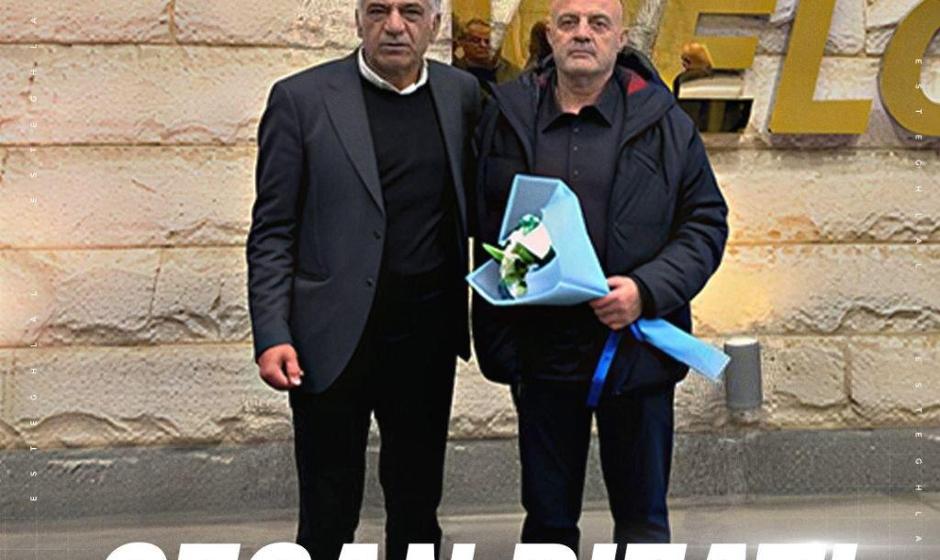 مربی جدید استقلال وارد تهران شد