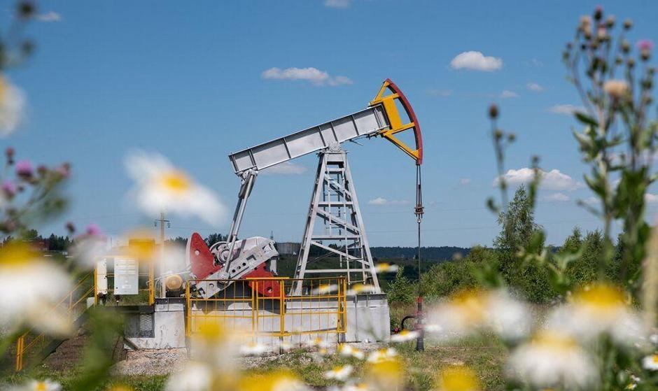 بهای جهانی نفت و طلا افزایش یافت/ سرمایه‌گذاران به دنبال نتیجه مذاکرات ...