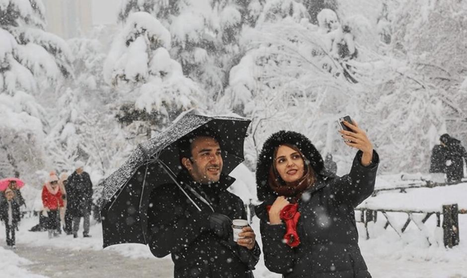 تهرانی‌ها منتظر برف باشند