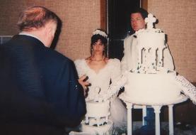 A Woman Met Her Husband in a Bible Group. Six Kids Later, She Found Out He Was Keeping a Couple ...