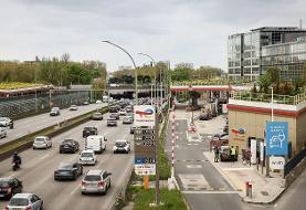 کارگران ساختمانی در فرانسه در اعتراض به گرانی سوخت جاده‌ها را بستند