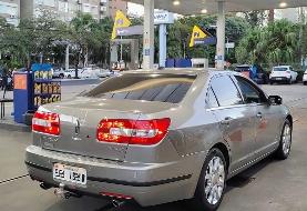 لینکلن MKZ مدل ۲۰۰۸؛ سدان آمریکایی که با چراغ های بسیار بزرگش شناخته می شد (+عکس)
