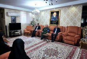 دیدار معاون اجرایی رئیس‌جمهور با خانواده وزیر دفاع شهید